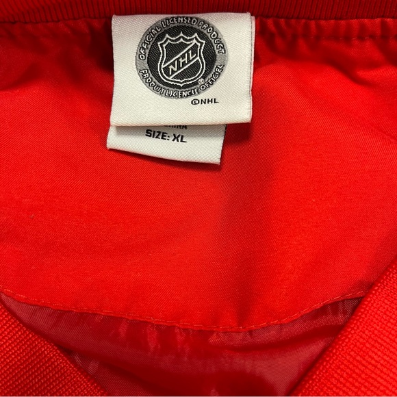 RED WING NHL 🏒 - Picture 3 of 5